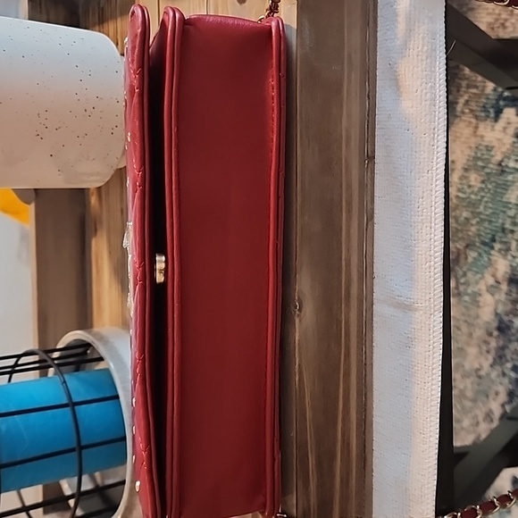 Badgley Mischka NWT, big diamond crossbody w/round studs - Picture 11 of 12